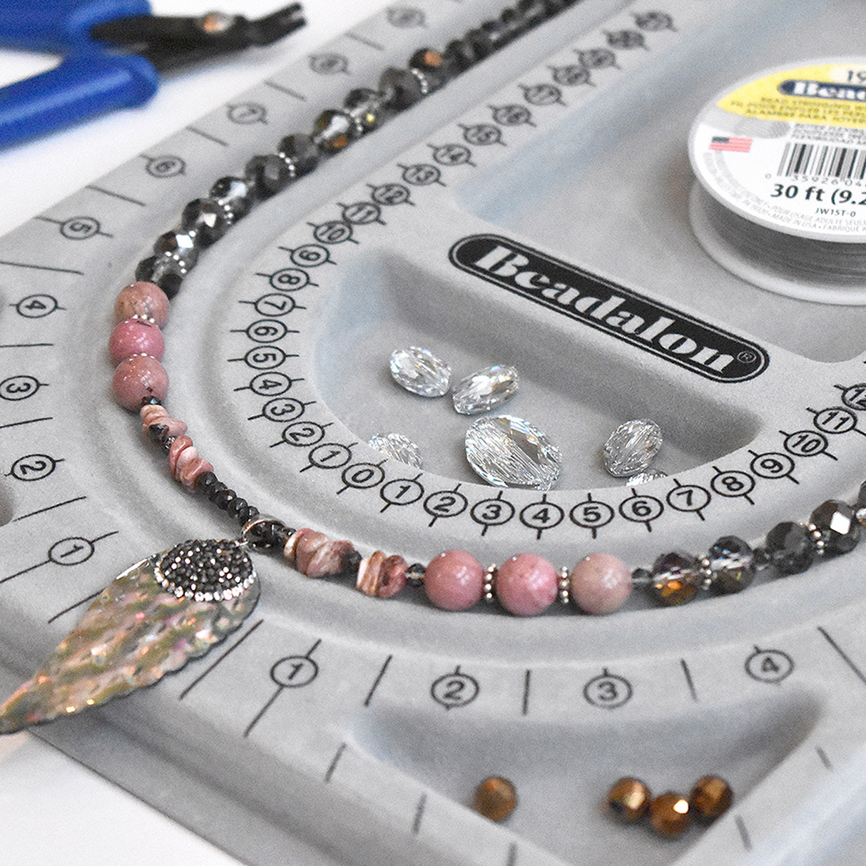 Bead Design Board – Gray Flocked | 9 x 13 in (23 x 33 cm)