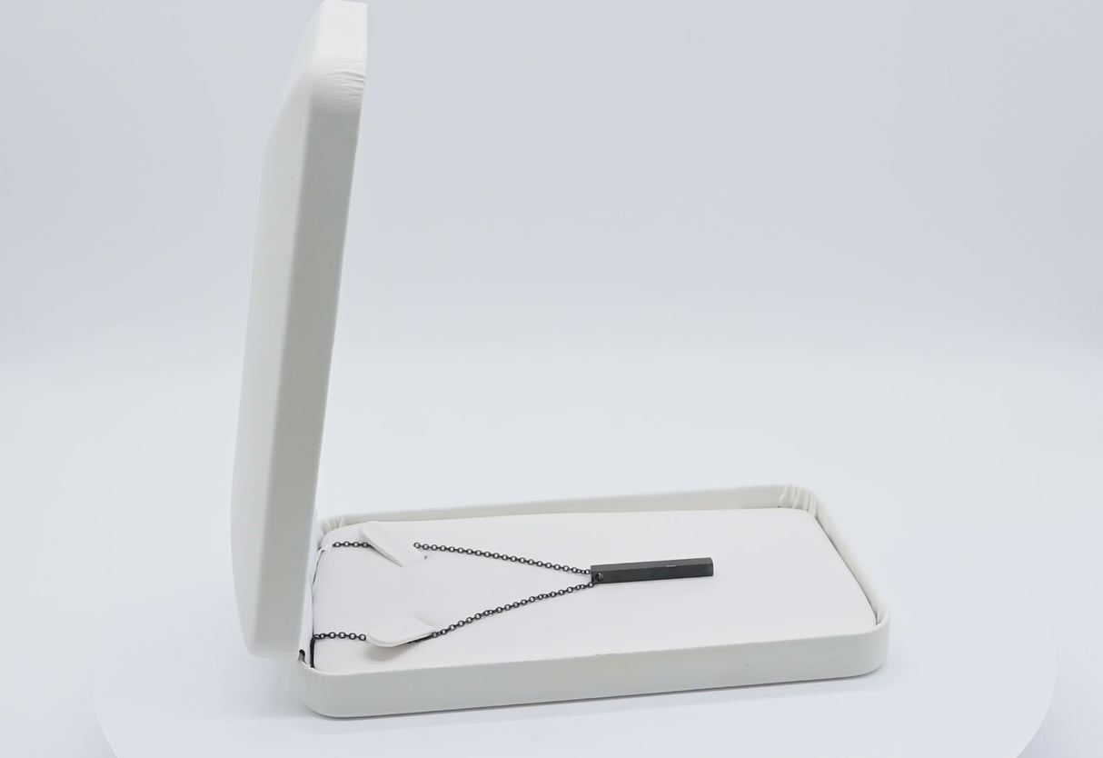 White Leatherette Jewelry Necklace or Chain Box