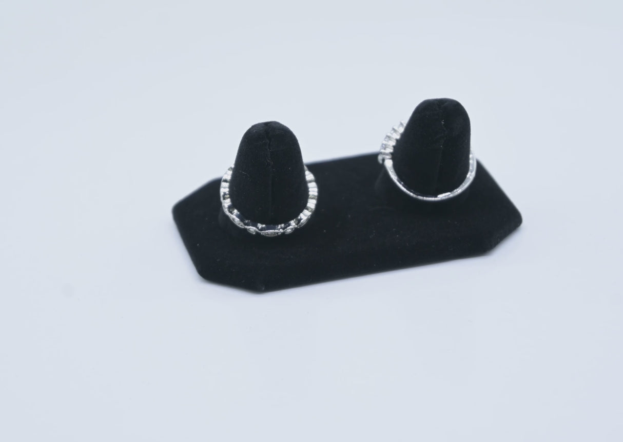Black Velvet 2-Ring Display Stand, 1-1/4" Tall