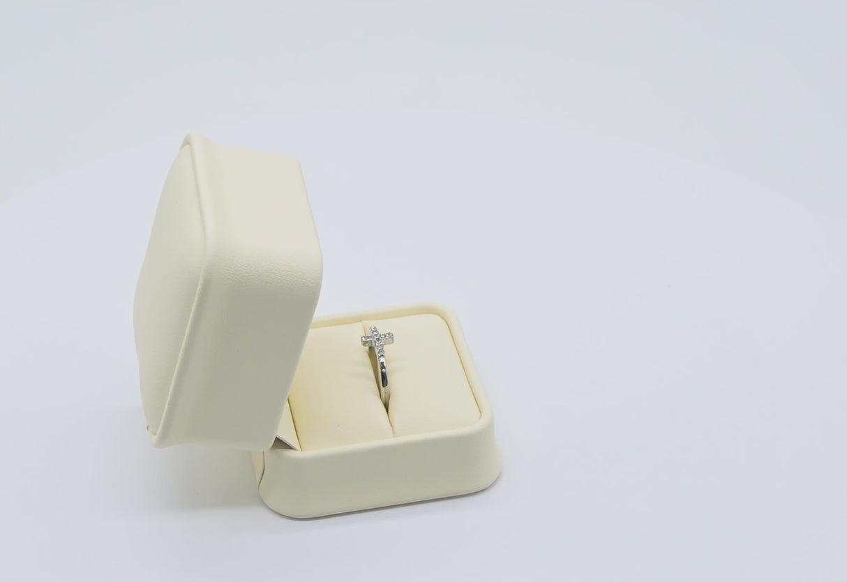 Cream Leatherette Single Ring Jewelry Boxes