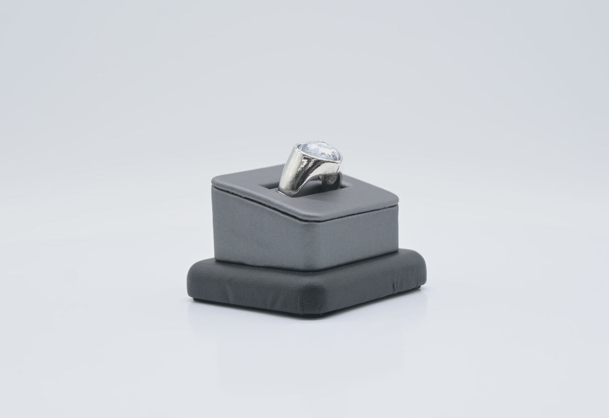 Steel Faux Leather Trim Ring Display with 1-Slot